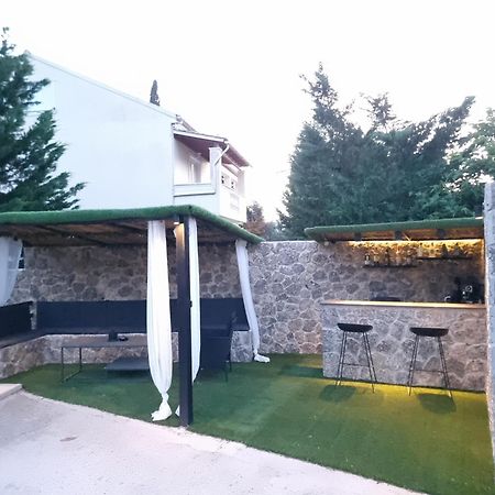 Luxvilla Agioi Deka  Экстерьер фото